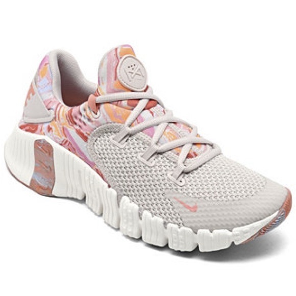 Nike Women's Free Metcon 4 Training Sneakers from Finish Line 9 - Picture 1 of 13